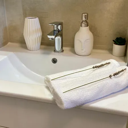 - Palmis * Jadranovo