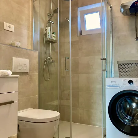 - Palmis Apartment *